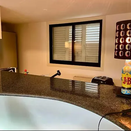דירה Comfortable Corporate In The Heart Of The Aiantos By Platform 357