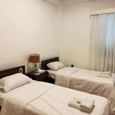 Comfortable Corporate In The Heart Of The Aiantos By Platform 357 ניקוסיה